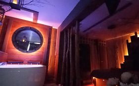 Francorchamps Guest House, chambres avec ou sans jacuzzi